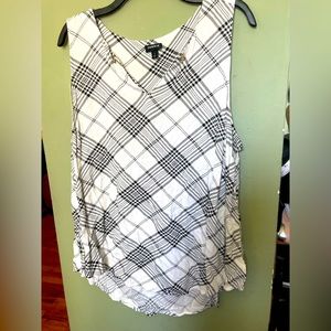 Torrid sleeveless top